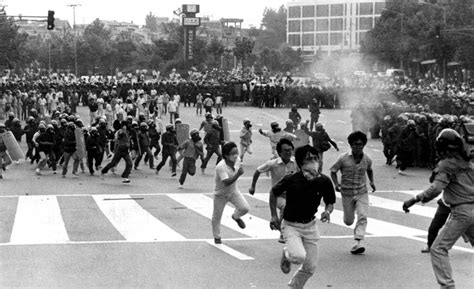 El Movimiento por la Democracia de Abril: Una Primavera Revolucionaria en Corea del Sur Liderada por un Hombre Inusualmente Llamado Z